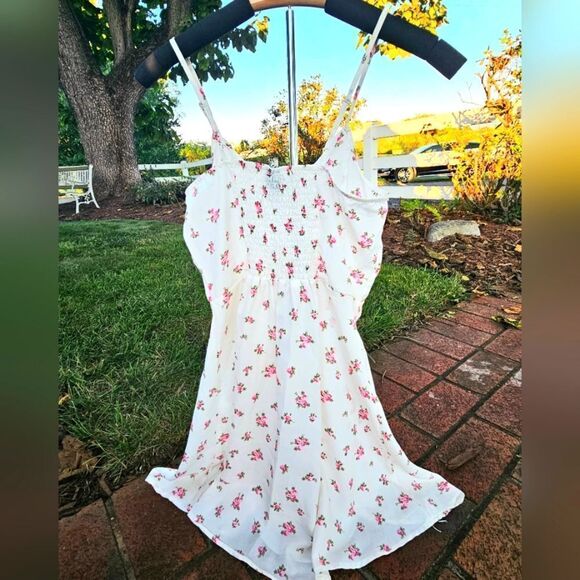 RUE 21 spring summer v neck adjustable spaghetti strap WHITE FLORAL DRESS new - Picture 3 of 16